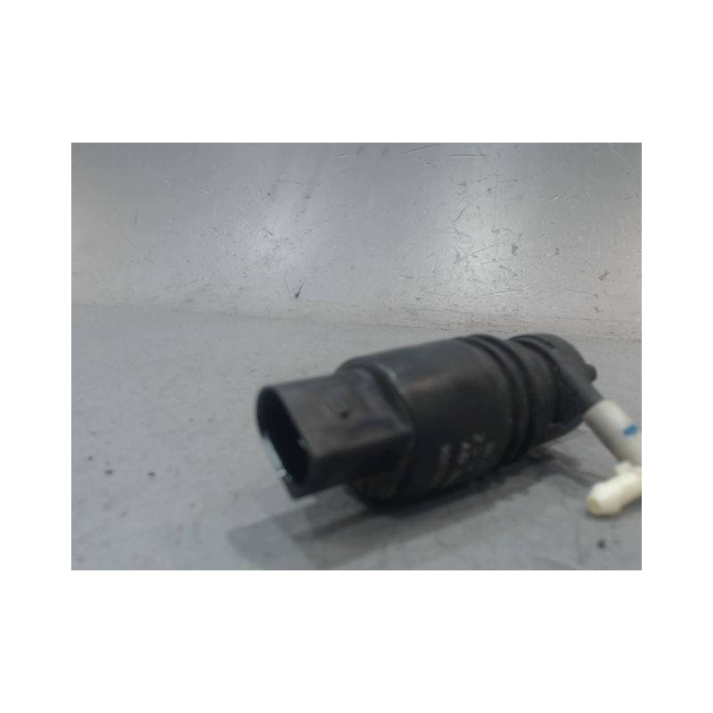 POMPE LAVE-GLACE ARRIERE SUZUKI SWIFT