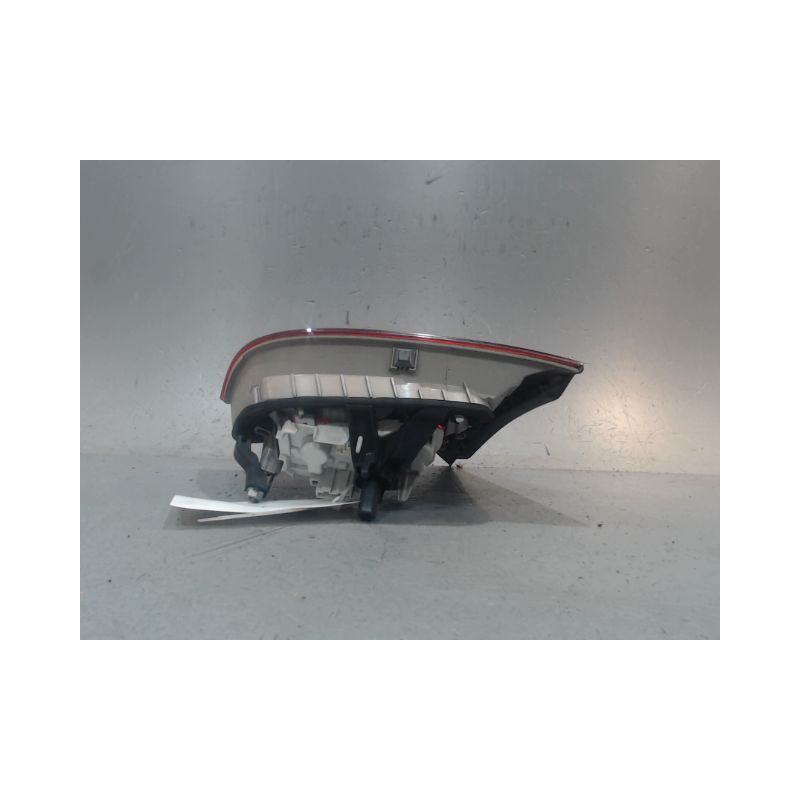 FEU ARRIERE INTERIEUR GAUCHE AUDI A4