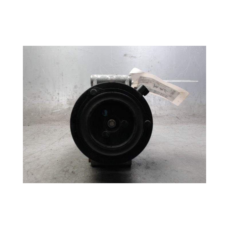 COMPRESSEUR AIR CONDITIONNE FORD FIESTA