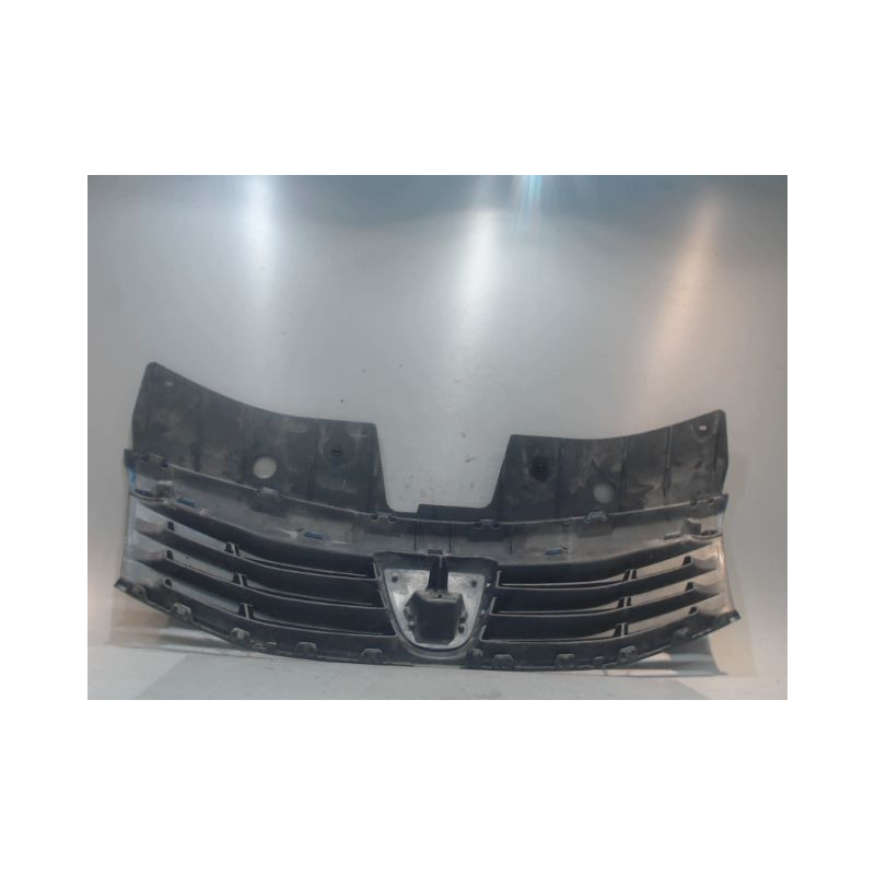 CALANDRE DACIA SANDERO
