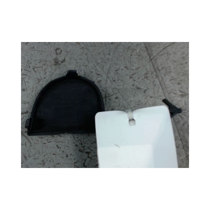 OBTURATEUR COUVRE CROCHET DE BOUCLIER AV RENAULT MEGANE III 2008-