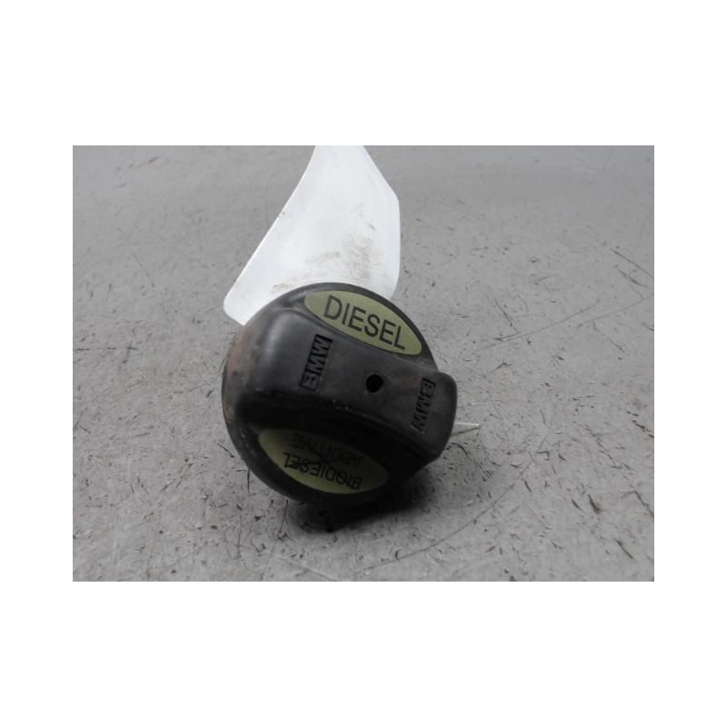 BOUCHON RESERVOIR A CARBURANT B.M.W. SERIE 3