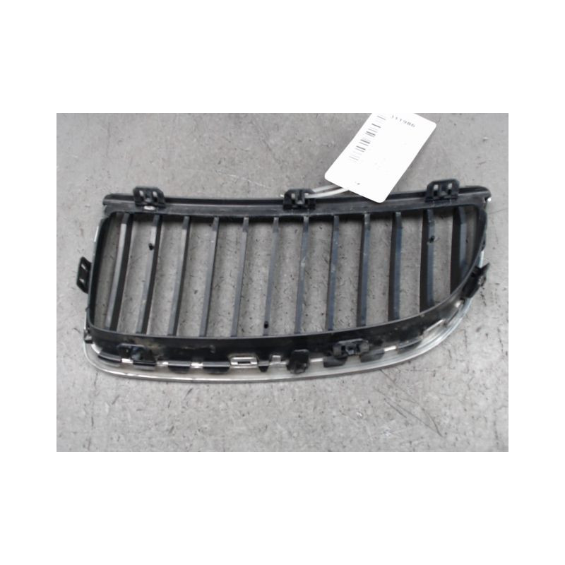 GRILLE CALANDRE DROIT B.M.W. SERIE 3