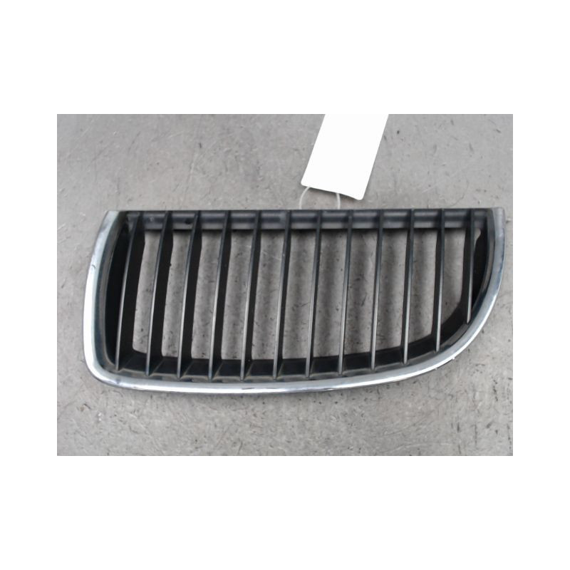 GRILLE CALANDRE GAUCHE B.M.W. SERIE 3