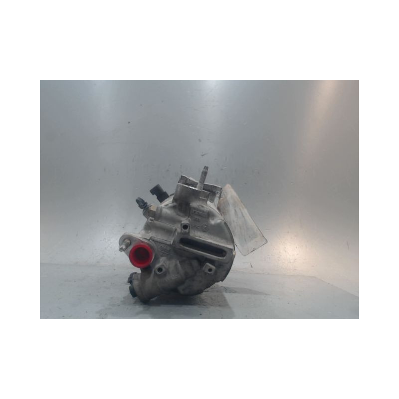 COMPRESSEUR AIR CONDITIONNE FORD FIESTA