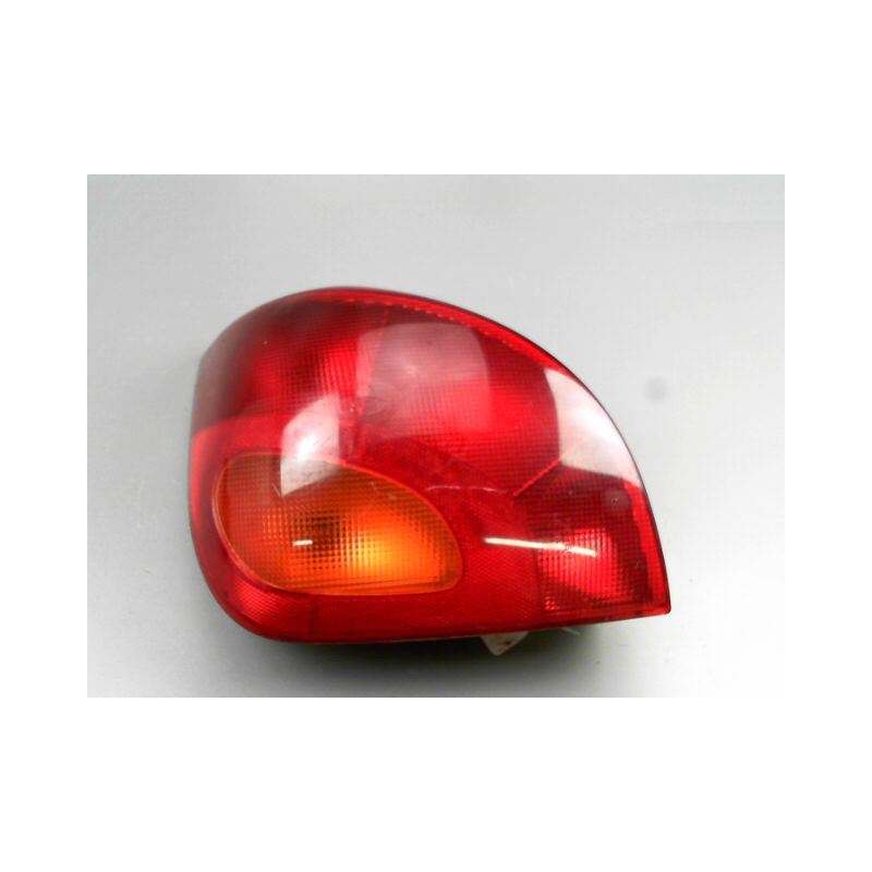 FEU ARRIERE GAUCHE  FORD FIESTA IV Phase 2 1999-2002