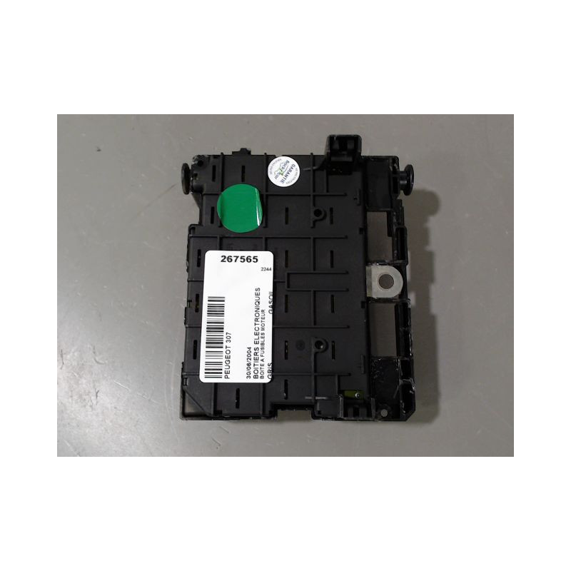 BOITE A FUSIBLES PEUGEOT 307