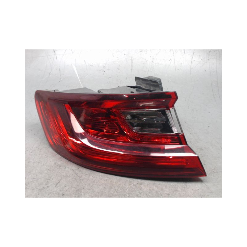 FEU ARRIERE GAUCHE  RENAULT MEGANE