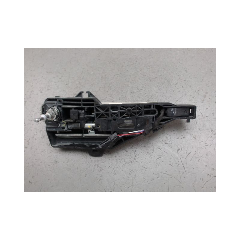 POIGNEE EXTERIEURE PORTE AVANT GAUCHE RENAULT CAPTUR