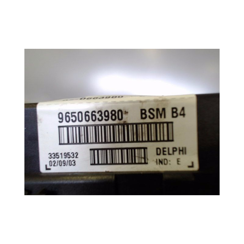 BOITE A FUSIBLES PEUGEOT 307