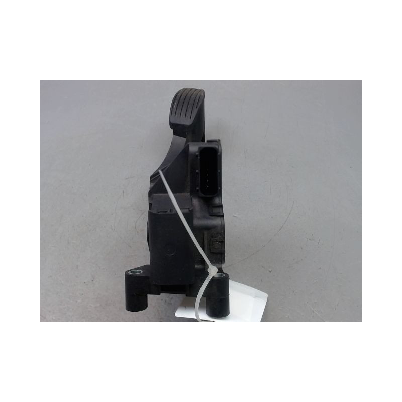PEDALE ACCELERATEUR FORD KA II 2008-...
