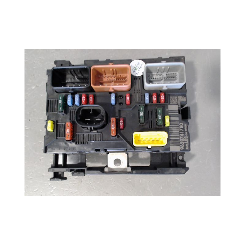 BOITE A FUSIBLES CITROEN C3