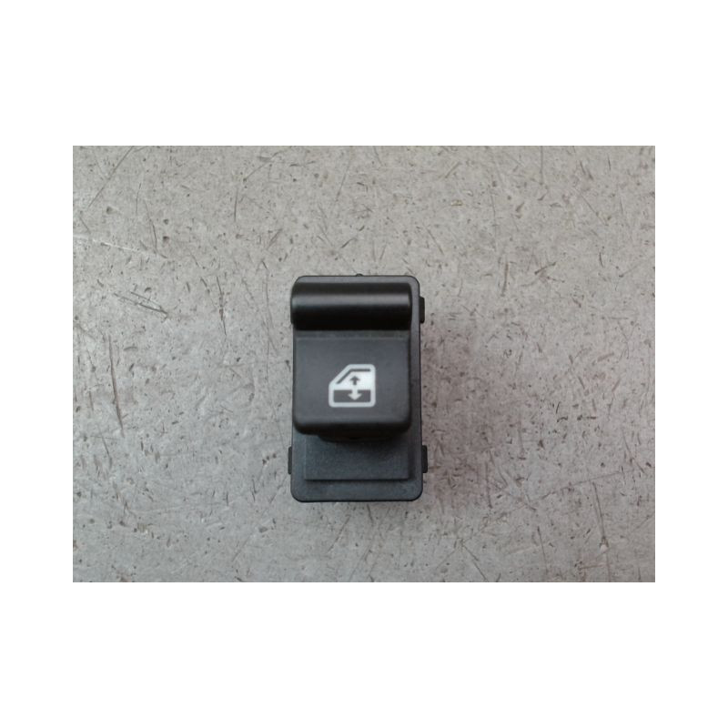 COMMANDE LEVE-GLACE PORTE AVD ALFA ROMEO MI.TO 2008-...