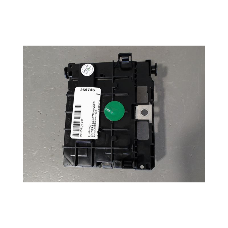 BOITE A FUSIBLES PEUGEOT 207