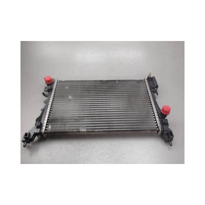 RADIATEUR OPEL CORSA