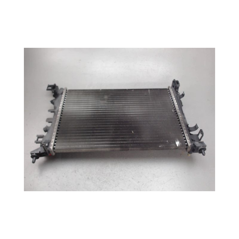 RADIATEUR OPEL CORSA