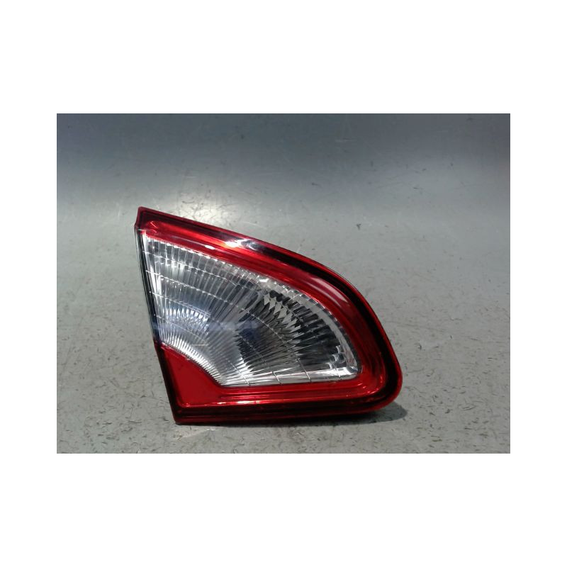 FEU ARRIERE INTERIEUR GAUCHE NISSAN QHASQAI 2007-