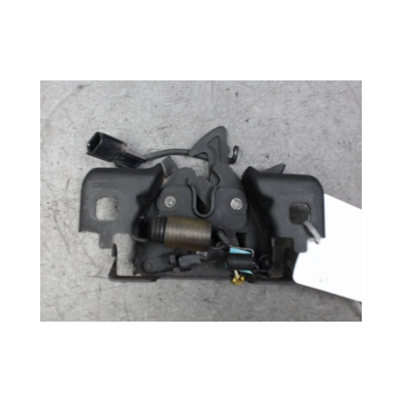 SERRURE CAPOT RENAULT CAPTUR