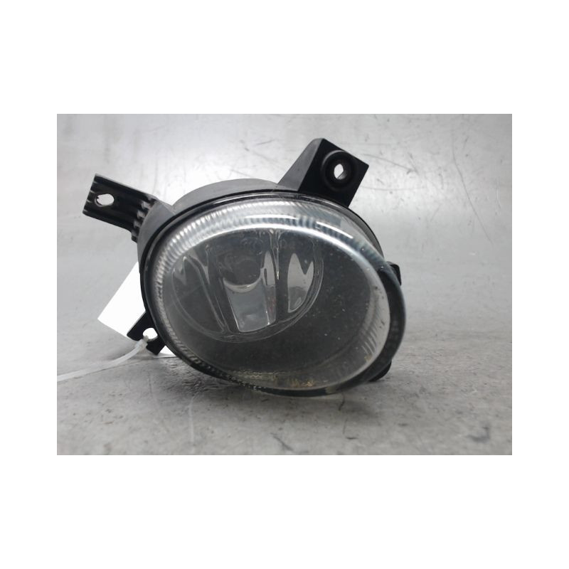 PHARE ANTIBROUILLARD AVANT DROIT AUDI A3 2003-