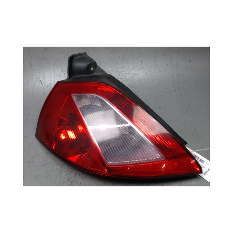 FEU ARRIERE GAUCHE  RENAULT MEGANE II PH1 02-05