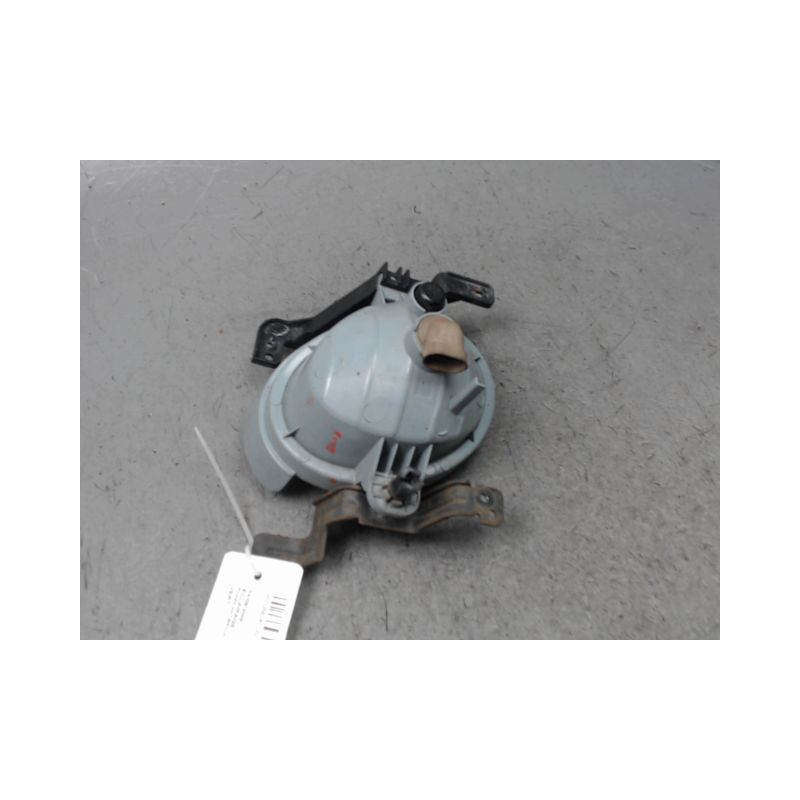 PHARE ANTIBROUILLARD AVANT DROIT HYUNDAI I20