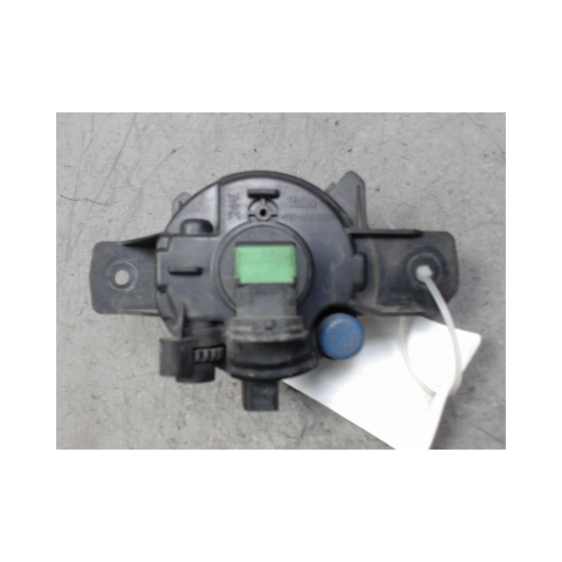 PHARE ANTIBROUILLARD AVANT DROIT RENAULT CLIO II PH.2 01-06