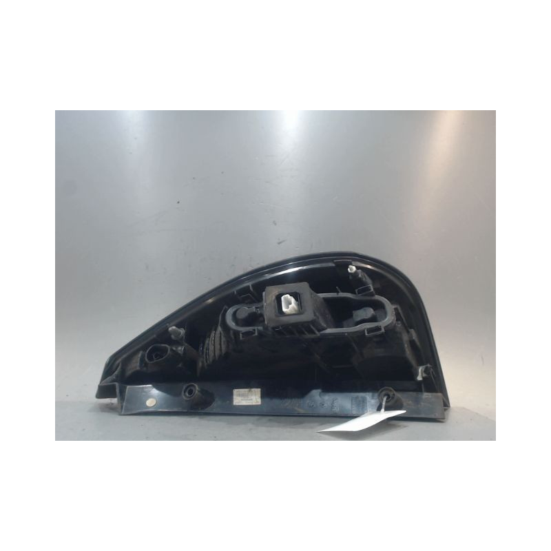FEU ARRIERE GAUCHE  RENAULT MEGANE