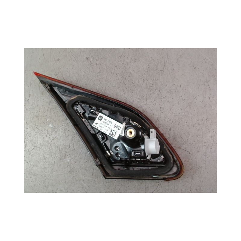 FEU ARRIERE INTERIEUR DROIT OPEL CORSA 2010-