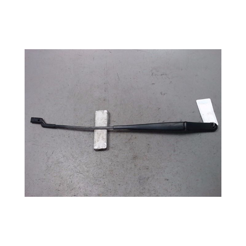 BRAS ESSUIE-GLACE AVANT DROIT VOLKSWAGEN PASSAT 2010-