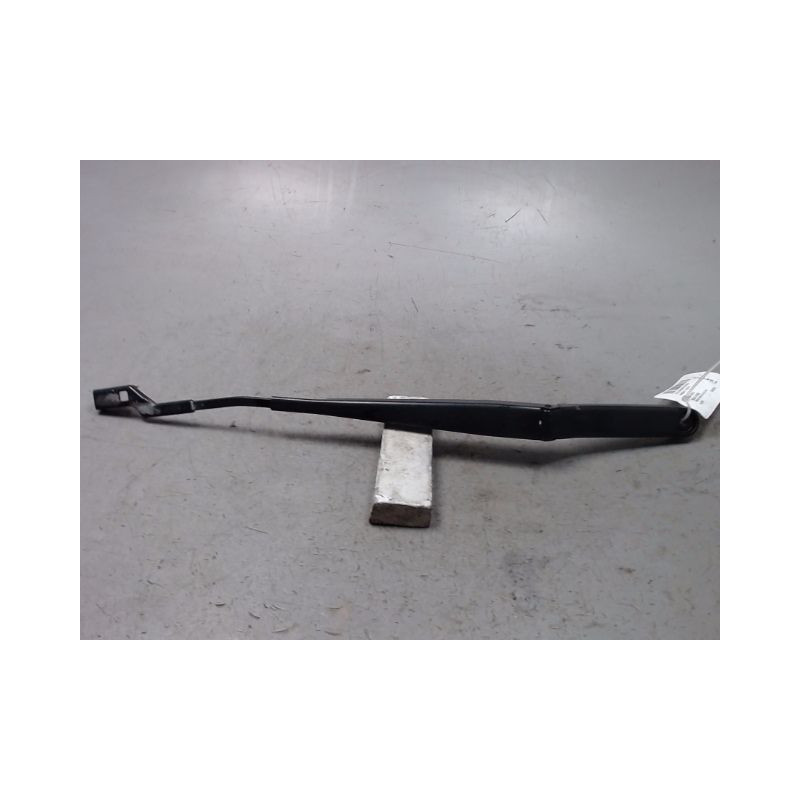 BRAS ESSUIE-GLACE AVANT GAUCHE VOLKSWAGEN PASSAT 2010-