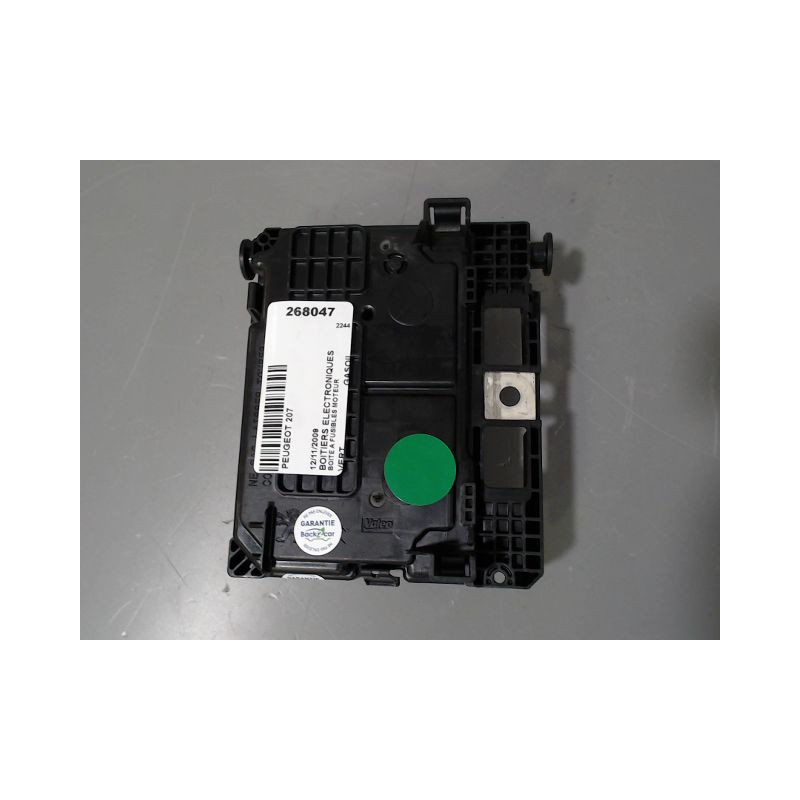 BOITE A FUSIBLES PEUGEOT 207