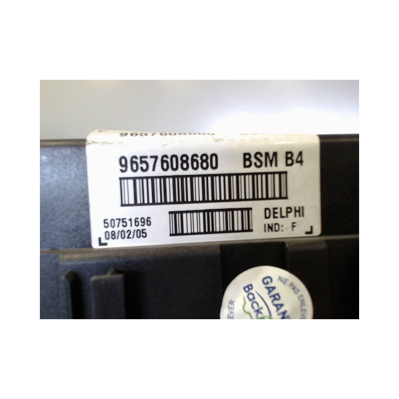BOITE A FUSIBLES PEUGEOT 307