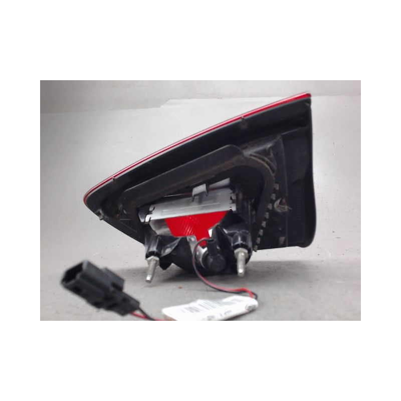 FEU ARRIERE INTERIEUR GAUCHE RENAULT CLIO