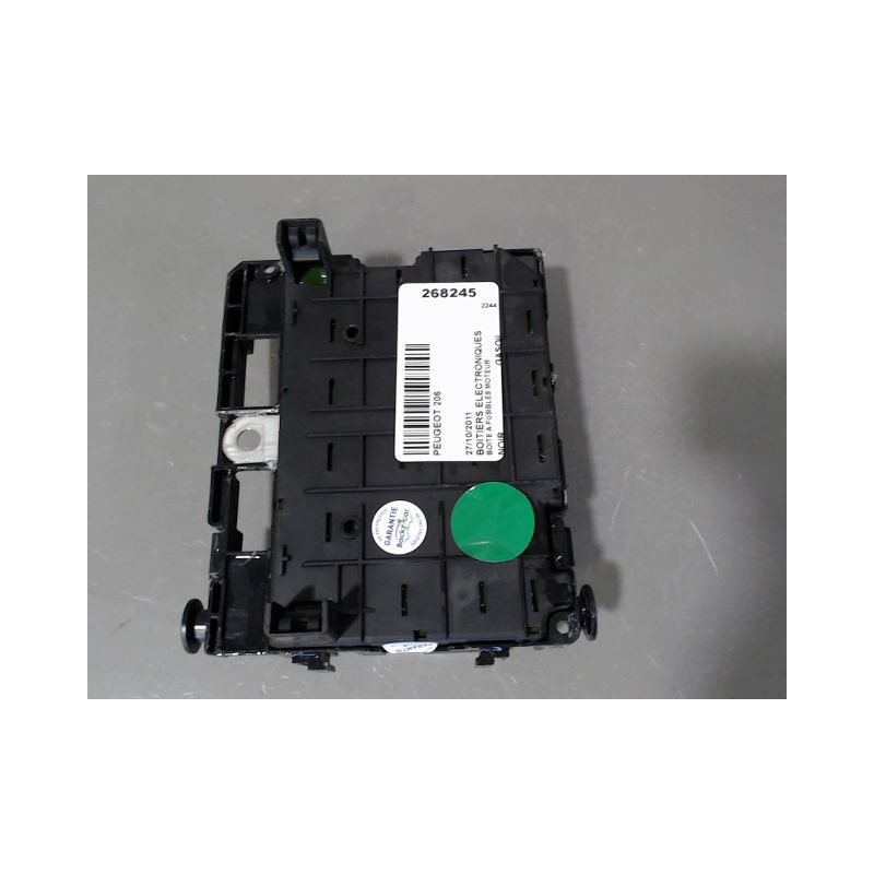 BOITE A FUSIBLES PEUGEOT 206