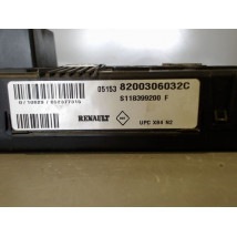 BOITE A FUSIBLES RENAULT MEGANE