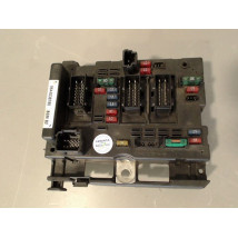 BOITE A FUSIBLES PEUGEOT 307