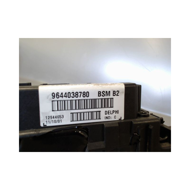 BOITE A FUSIBLES PEUGEOT 307