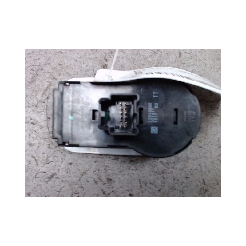 COMMANDE ECLAIRAGE OPEL CORSA