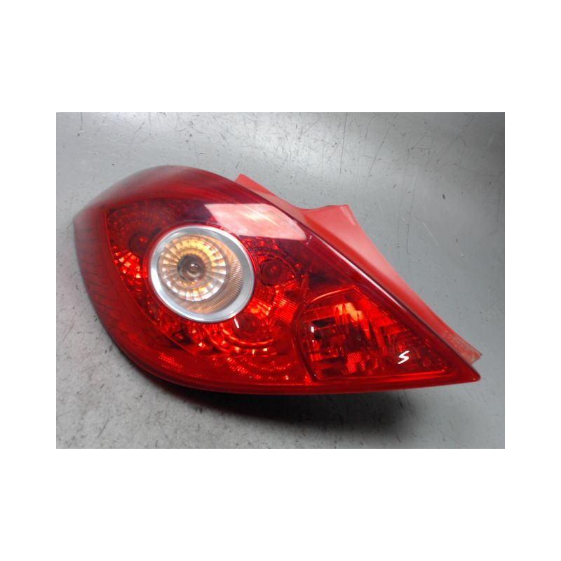 FEU ARRIERE GAUCHE  OPEL CORSA 2010-
