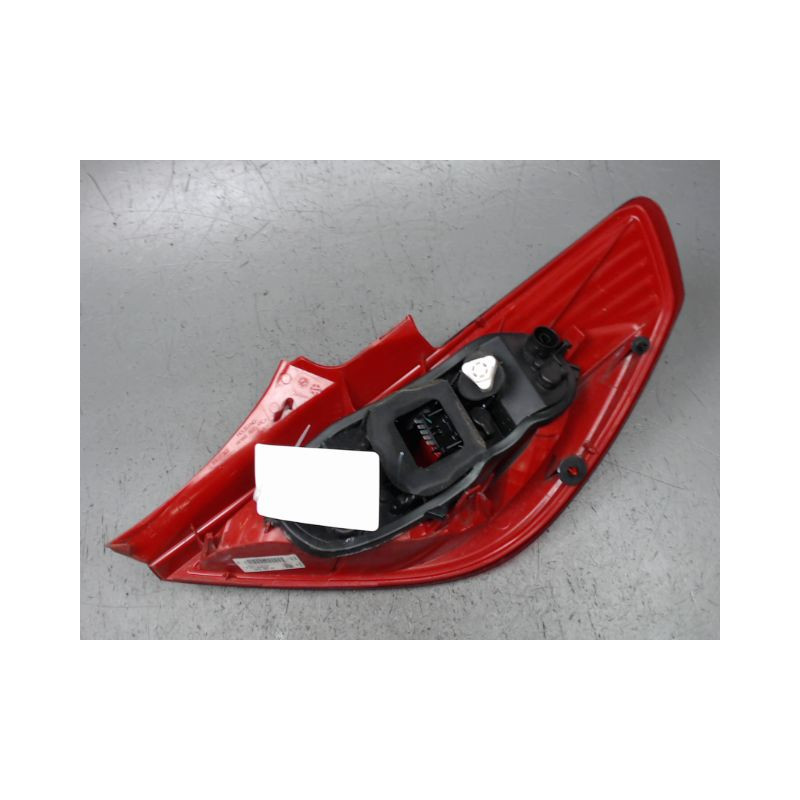 FEU ARRIERE GAUCHE  OPEL CORSA 2010-