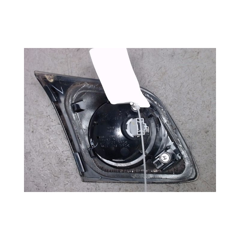 FEU ARRIERE INTERIEUR DROIT MAZDA MAZDA 3  5P
