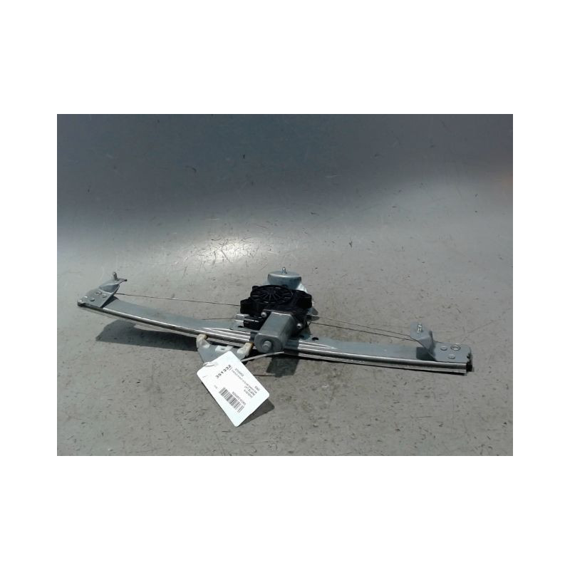 MECANISME+MOTEUR LEVE-GLACE AVANT DROIT DACIA DOKKER