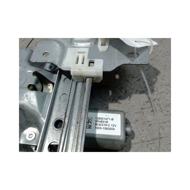 MECANISME+MOTEUR LEVE-GLACE AVANT DROIT DACIA DOKKER
