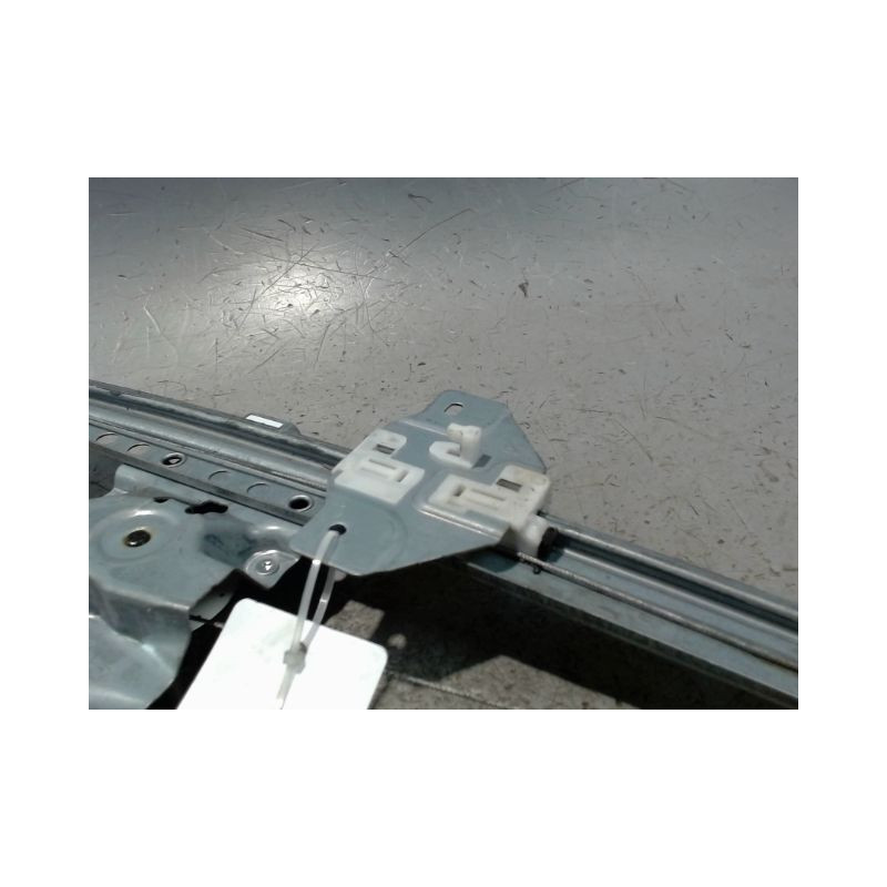 MECANISME+MOTEUR LEVE-GLACE AVANT GAUCHE DACIA DOKKER