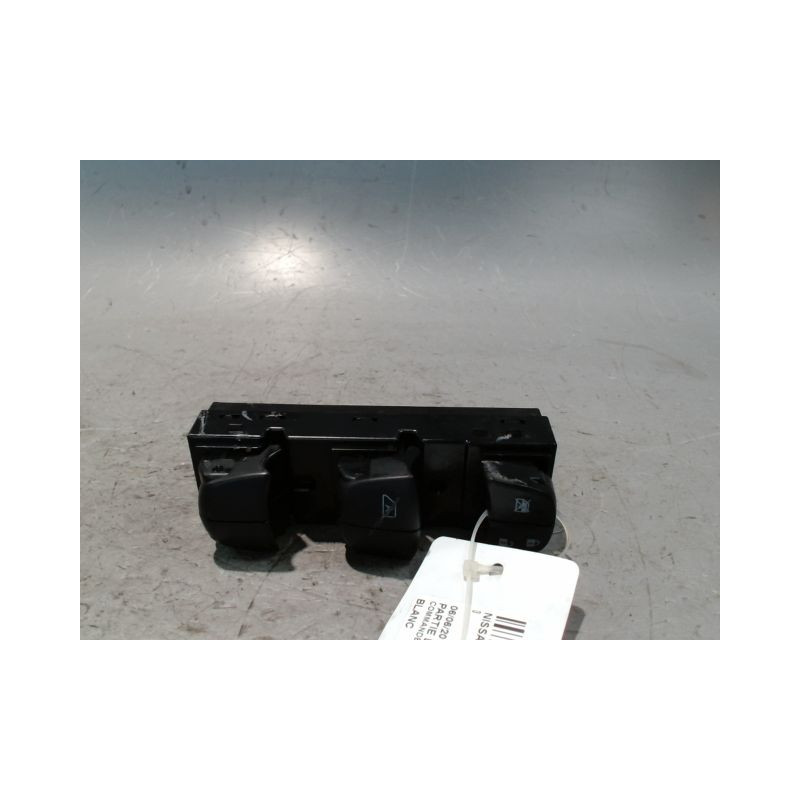 COMMANDE LEVE-GLACE PORTE AVG NISSAN JUKE