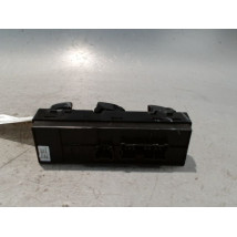 COMMANDE LEVE-GLACE PORTE AVG NISSAN JUKE