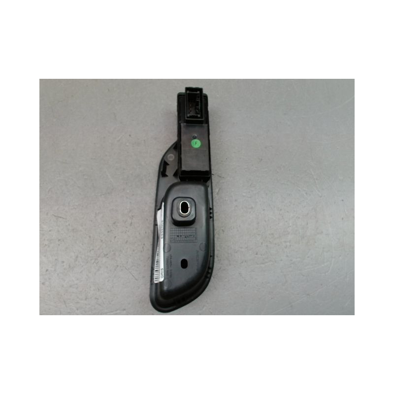 COMMANDE LEVE-GLACE PORTE ARD FIAT TIPO