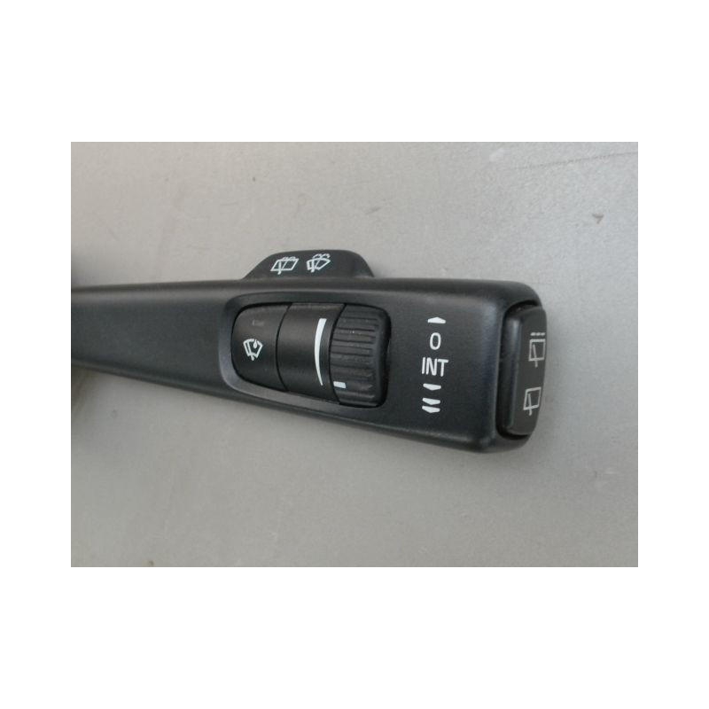 COMMANDE ESSUIE GLACE VOLVO V40
