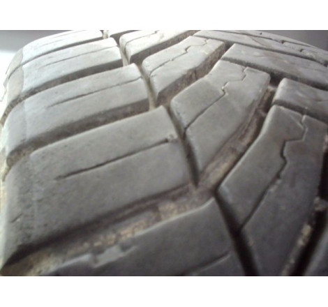 Pneu MICHELIN AGIILIS CROSSCLIMATE 195 65 16 104 R