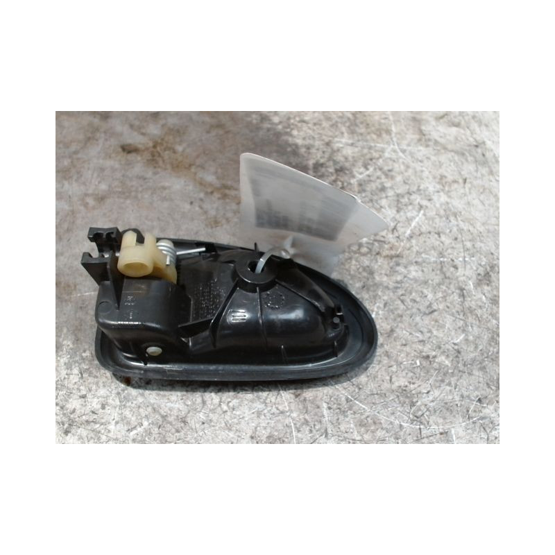 POIGNEE INTERIEURE PORTE AVANT DROIT RENAULT CLIO II CAMPUS 06-